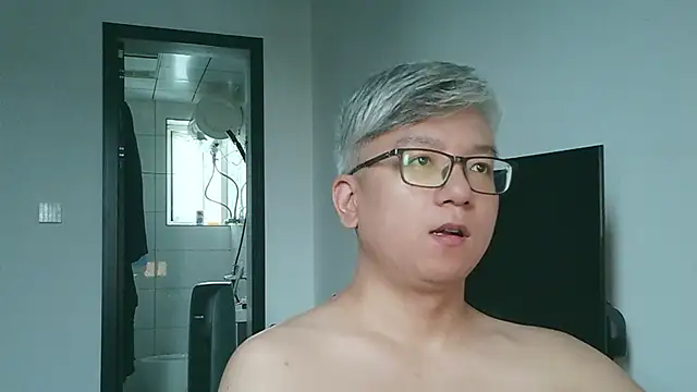 leoUSIR online show from September 17, 2025, 8:49 am