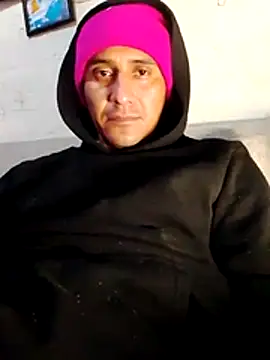 Snapshot of NewBe9D9 chatting on January 13, 2026, 11:47 am NewBe9D9 online show from January 13, 2026, 11:47 am