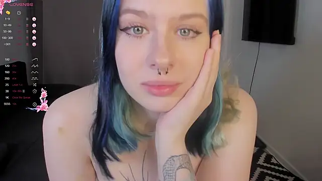 Snapshot of tender_kiitty chatting on February 4, 2026, 4:57 pm tender kiitty online show from February 4, 2026, 4:57 pm