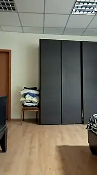 Romakappa1812 online show from January 6, 2025, 2:37 am