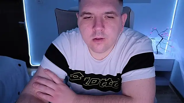 Snapshot of JasonJacks chatting on May 12, 2026, 2:30 am JasonJacks online show from May 12, 2026, 2:30 am