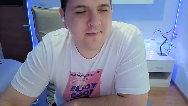 Snapshot of JasonJacks chatting on March 31, 2026, 3:14 pm JasonJacks online show from March 31, 2026, 3:14 pm