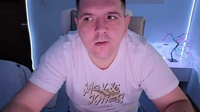 Snapshot of JasonJacks chatting on April 10, 2026, 4:41 am JasonJacks online show from April 10, 2026, 4:41 am