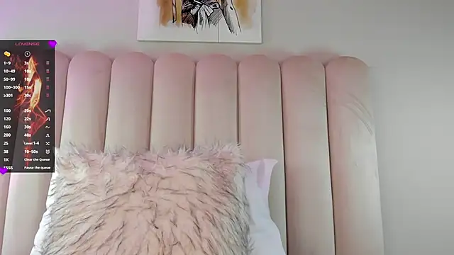 CharlotteDupontt online show from February 21, 2026, 12:51 pm