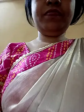 Snapshot of sunita-doll chatting on January 8, 2026, 4:13 pm sunita-doll online show from January 8, 2026, 4:13 pm