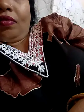 Snapshot of sunita-doll chatting on December 21, 2025, 10:17 am sunita-doll online show from December 21, 2025, 10:17 am