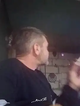 narcismarcu11 online show from November 19, 2025, 4:07 pm