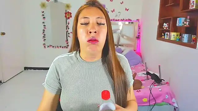 Snapshot of perlabeautiful chatting on January 6, 2026, 12:36 am perlabeautiful online show from January 6, 2026, 12:36 am