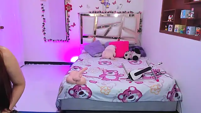 perlabeautiful online show from November 22, 2025, 12:54 am