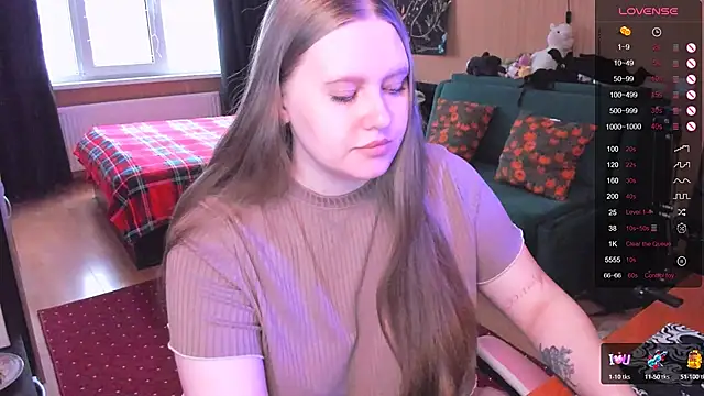 Snapshot of Alice_Dreamgirl_ chatting on January 13, 2026, 11:58 am Alice Dreamgirl online show from January 13, 2026, 11:58 am