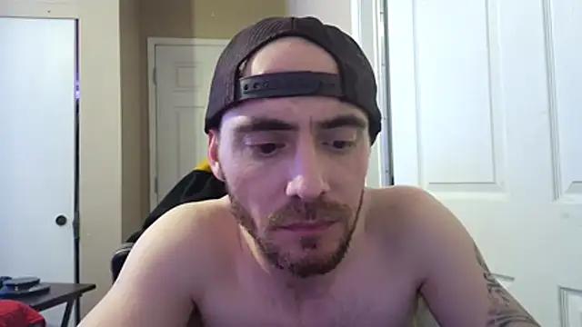 Snapshot of Huntzg23 chatting on April 12, 2026, 5:22 am Huntzg23 online show from April 12, 2026, 5:22 am