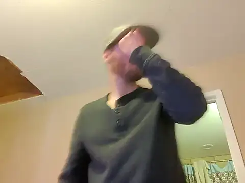 Huntzg23 online show from November 23, 2025, 9:19 am