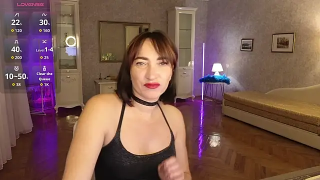 AnneHaddaway online show from October 5, 2025, 7:59 pm