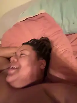 Snapshot of InterRacialFacial7296 chatting on May 21, 2026, 11:18 am InterRacialFacial7296 online show from May 21, 2026, 11:18 am