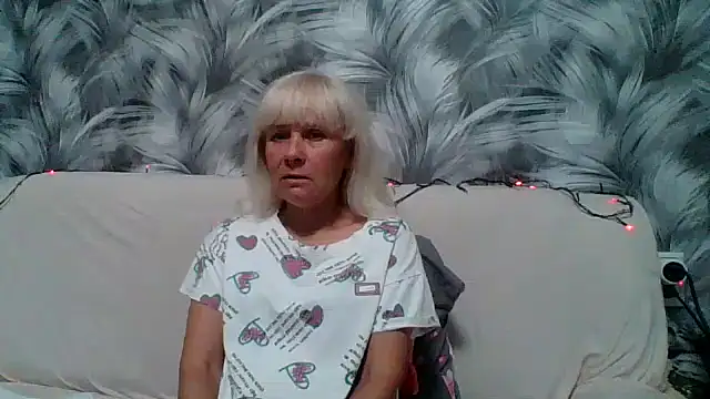 Snapshot of sakura_blonde chatting on October 3, 2025, 9:44 am sakura blonde online show from October 3, 2025, 9:44 am