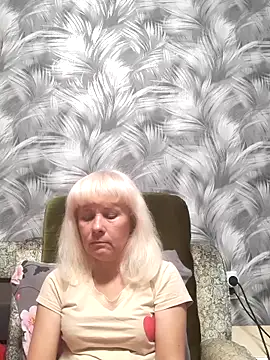 sakura blonde online show from November 6, 2025, 6:01 pm