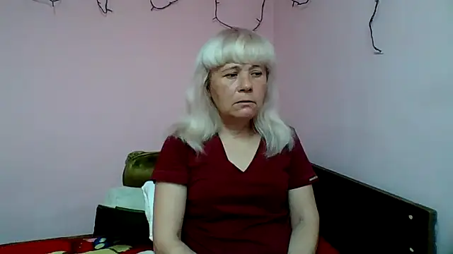 sakura blonde online show from April 10, 2026, 4:52 am