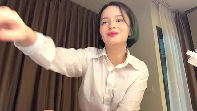 bumble bee online show from January 10, 2026, 12:06 am