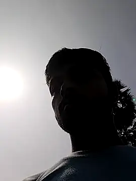 Snapshot of Suraj223kumar chatting on March 16, 2026, 4:20 am Suraj223kumar online show from March 16, 2026, 4:20 am