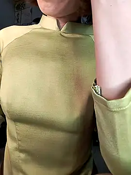 Snapshot of Lucy_limon chatting on November 19, 2025, 7:08 am Lucy limon online show from November 19, 2025, 7:08 am