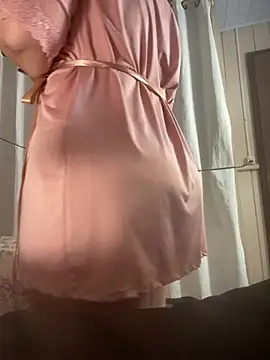 Snapshot of pAuLa_- chatting on February 25, 2025, 6:03 am pAuLa - online show from February 25, 2025, 6:03 am