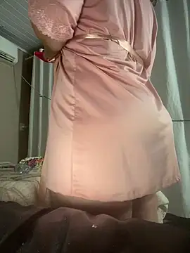 Snapshot of pAuLa_- chatting on February 25, 2025, 9:09 am pAuLa - online show from February 25, 2025, 9:09 am