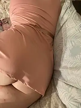 Snapshot of pAuLa_- chatting on March 1, 2025, 10:02 am pAuLa - online show from March 1, 2025, 10:02 am