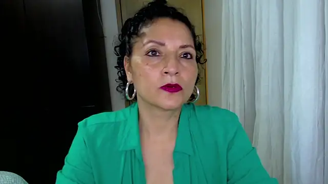 Snapshot of arianna_ros3 chatting on May 14, 2026, 1:13 am arianna ros3 online show from May 14, 2026, 1:13 am