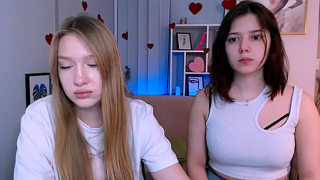 Snapshot of playful_sophie chatting on March 5, 2025, 4:02 am playful sophie online show from March 5, 2025, 4:02 am