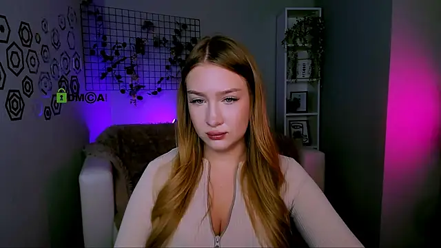 Snapshot of playful_sophie chatting on October 7, 2025, 7:37 pm playful sophie online show from October 7, 2025, 7:37 pm