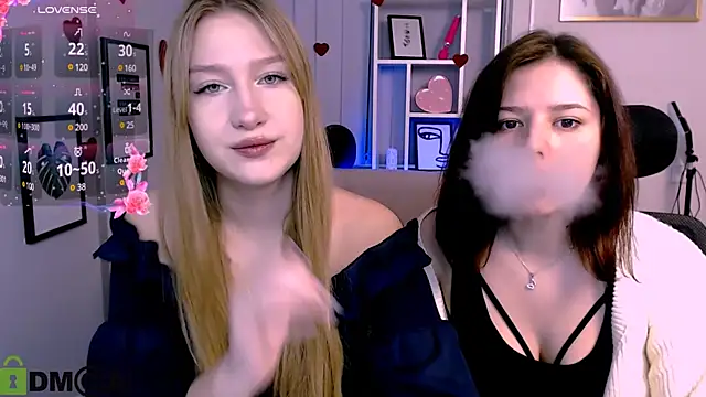 Snapshot of playful_sophie chatting on March 1, 2025, 10:45 am playful sophie online show from March 1, 2025, 10:45 am