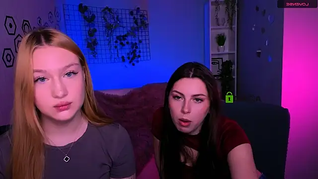 Snapshot of playful_sophie chatting on March 24, 2026, 8:20 pm playful sophie online show from March 24, 2026, 8:20 pm