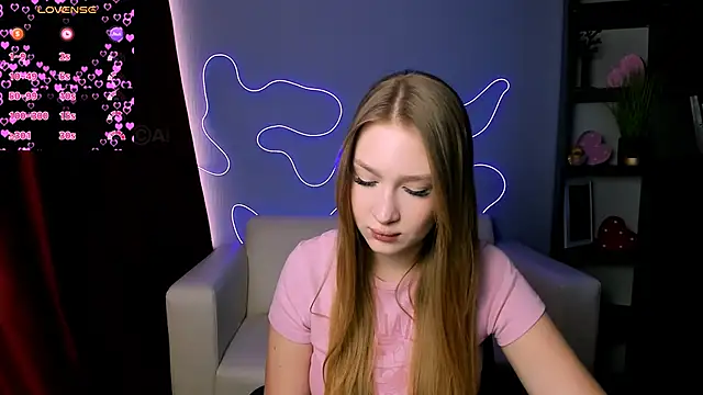 Snapshot of playful_sophie chatting on September 9, 2025, 9:19 am playful sophie online show from September 9, 2025, 9:19 am