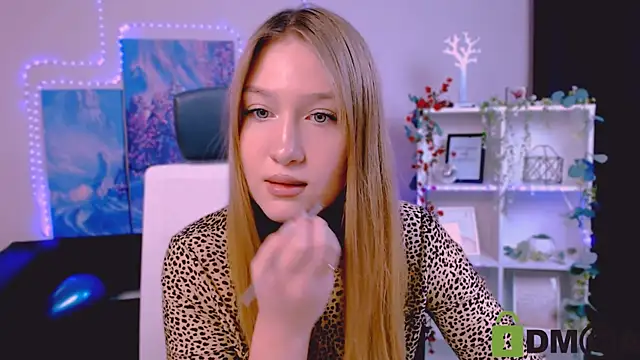 Snapshot of playful_sophie chatting on February 20, 2025, 9:31 pm playful sophie online show from February 20, 2025, 9:31 pm