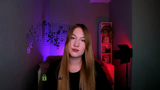 Snapshot of playful_sophie chatting on September 25, 2025, 7:42 pm playful sophie online show from September 25, 2025, 7:42 pm