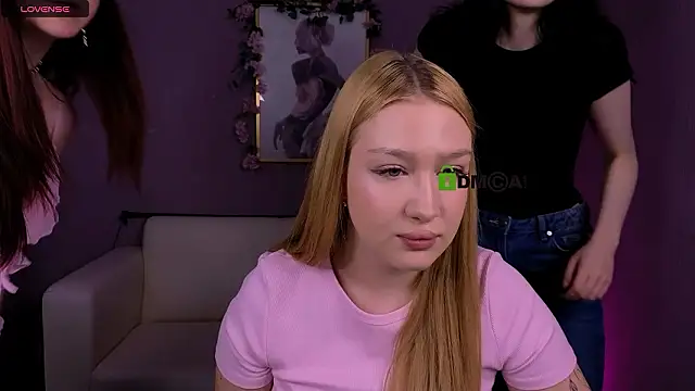 Snapshot of playful_sophie chatting on March 12, 2026, 8:24 pm playful sophie online show from March 12, 2026, 8:24 pm
