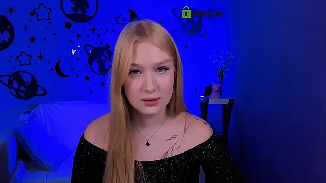 Snapshot of playful_sophie chatting on April 3, 2026, 7:31 pm playful sophie online show from April 3, 2026, 7:31 pm