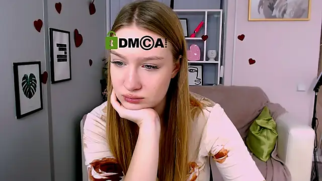 Snapshot of playful_sophie chatting on March 17, 2025, 10:38 am playful sophie online show from March 17, 2025, 10:38 am