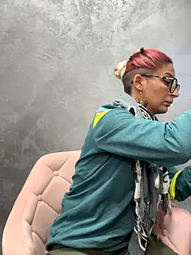 Snapshot of Lucky_Deniz chatting on December 5, 2025, 10:58 am Lucky Deniz online show from December 5, 2025, 10:58 am