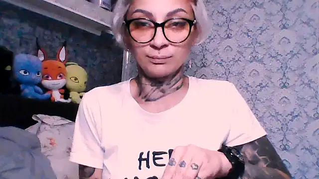 Snapshot of Lucky_Deniz chatting on November 21, 2025, 9:58 pm Lucky Deniz online show from November 21, 2025, 9:58 pm