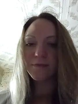 KattyLuuu online show from December 14, 2025, 9:31 pm