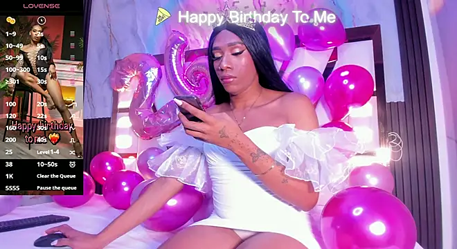 amber diior online show from November 14, 2025, 1:53 am