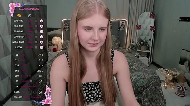 Snapshot of Miss_Esmiie chatting on January 4, 2025, 7:13 am Miss Esmiie online show from January 4, 2025, 7:13 am