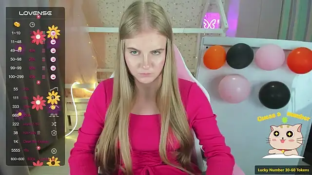 Snapshot of Miss_Esmiie chatting on February 7, 2025, 10:08 am Miss Esmiie online show from February 7, 2025, 10:08 am