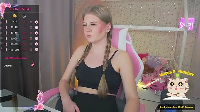 Snapshot of Miss_Esmiie chatting on January 12, 2025, 7:11 am Miss Esmiie online show from January 12, 2025, 7:11 am