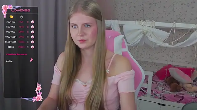 Snapshot of Miss_Esmiie chatting on December 31, 2024, 7:10 am Miss Esmiie online show from December 31, 2024, 7:10 am