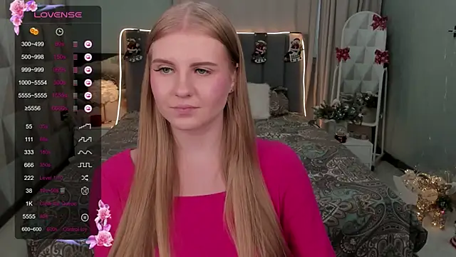 Snapshot of Miss_Esmiie chatting on December 25, 2024, 10:06 am Miss Esmiie online show from December 25, 2024, 10:06 am