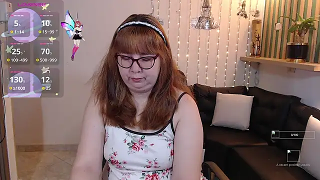 Snapshot of chloe_prg chatting on December 5, 2025, 2:37 pm chloe prg online show from December 5, 2025, 2:37 pm