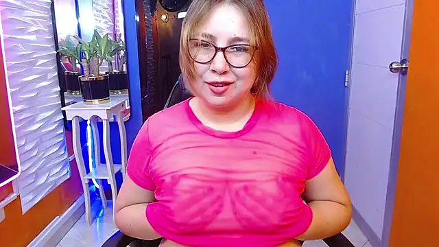 Snapshot of chloe_prg chatting on March 12, 2025, 3:40 pm chloe prg online show from March 12, 2025, 3:40 pm