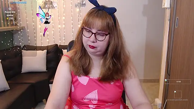 Snapshot of chloe_prg chatting on November 24, 2025, 1:33 pm chloe prg online show from November 24, 2025, 1:33 pm